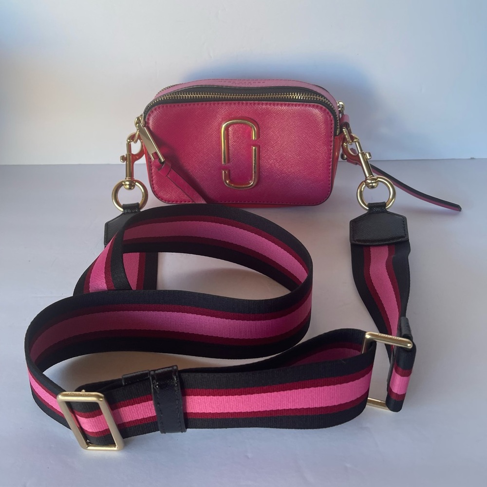 MARC JACOBS ( THE ). The Snapshot Crossbody Bag Pinck 🌺🍒👛